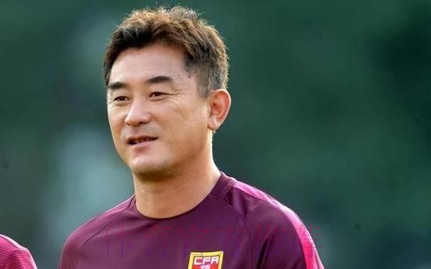 傅博带领国足进行首训 即将兵发韩国东亚杯赛 傅博带领国足进行首训 即将兵发韩国东亚杯赛