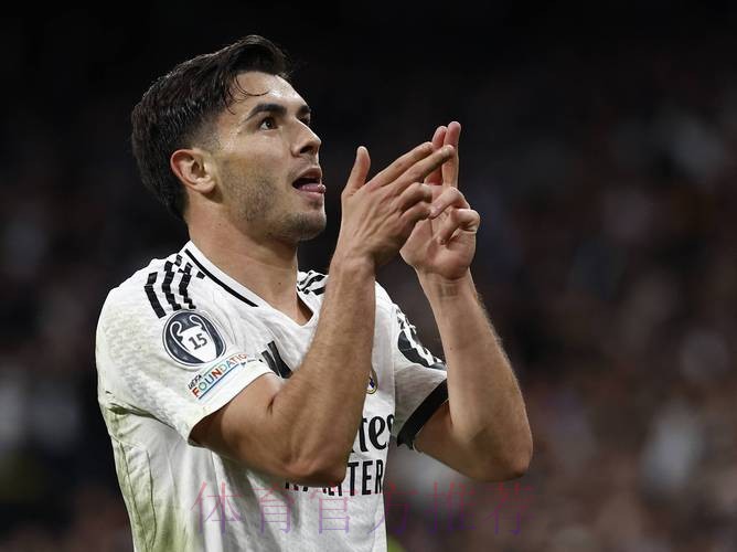 马卡:皇马知道迪亚斯愿回归 想等4月再决定球员未来